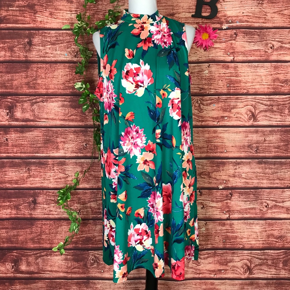 Tianna B Dress Plus 1X Green Coral Floral Tropical